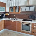 فيلة Zeitouni